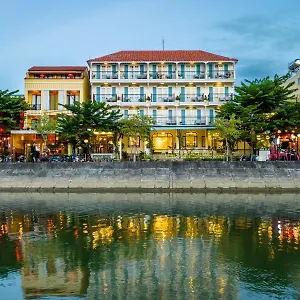 Lantana Boutique Vietnam